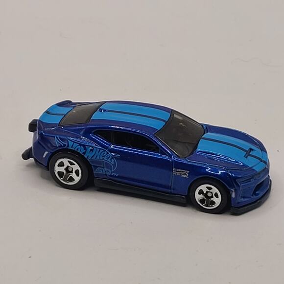 2018 HOT WHEELS 2018 COPO CHEVROLET CAMARO SS BLUE 1:64 DIECAST 3" CAR - NICE - Picture 1 of 6